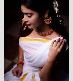 Saree glamorous photos | Dharsha Gupta looking ver...
